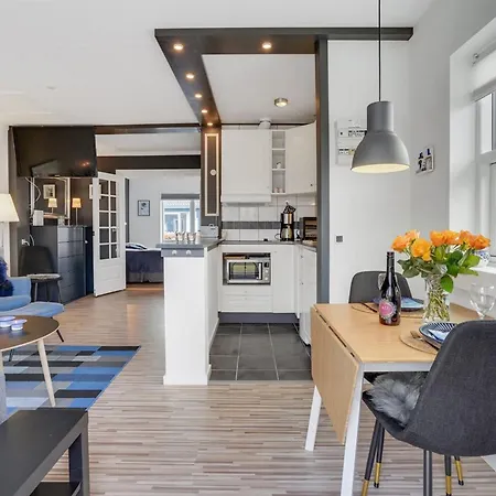 Ala - 80m From The Sea By Interhome