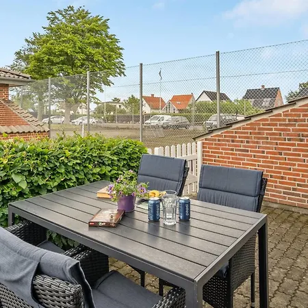 Ala - 80m From The Sea By Interhome *